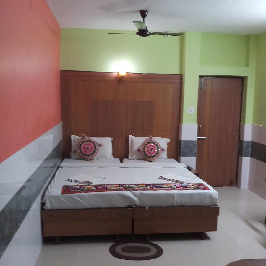 The Tara Residency Hotel Bhubaneswar Bagian luar foto