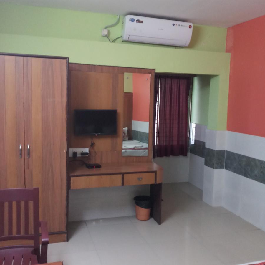 The Tara Residency Hotel Bhubaneswar Bagian luar foto