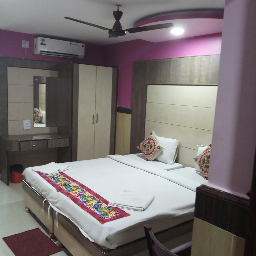 The Tara Residency Hotel Bhubaneswar Bagian luar foto